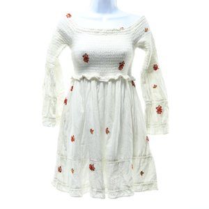 Free People COUNTING DAISIES White Dress with Embroidered Flowers Size Small
